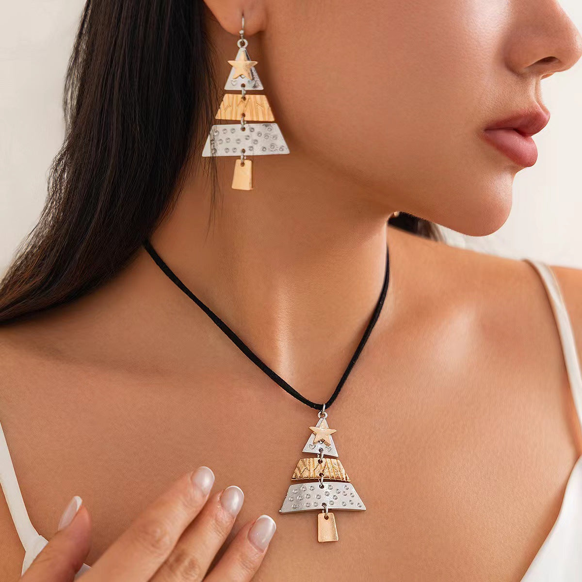 Pine Suite Wind Three-dimensional Metal Clavicle Necklaces