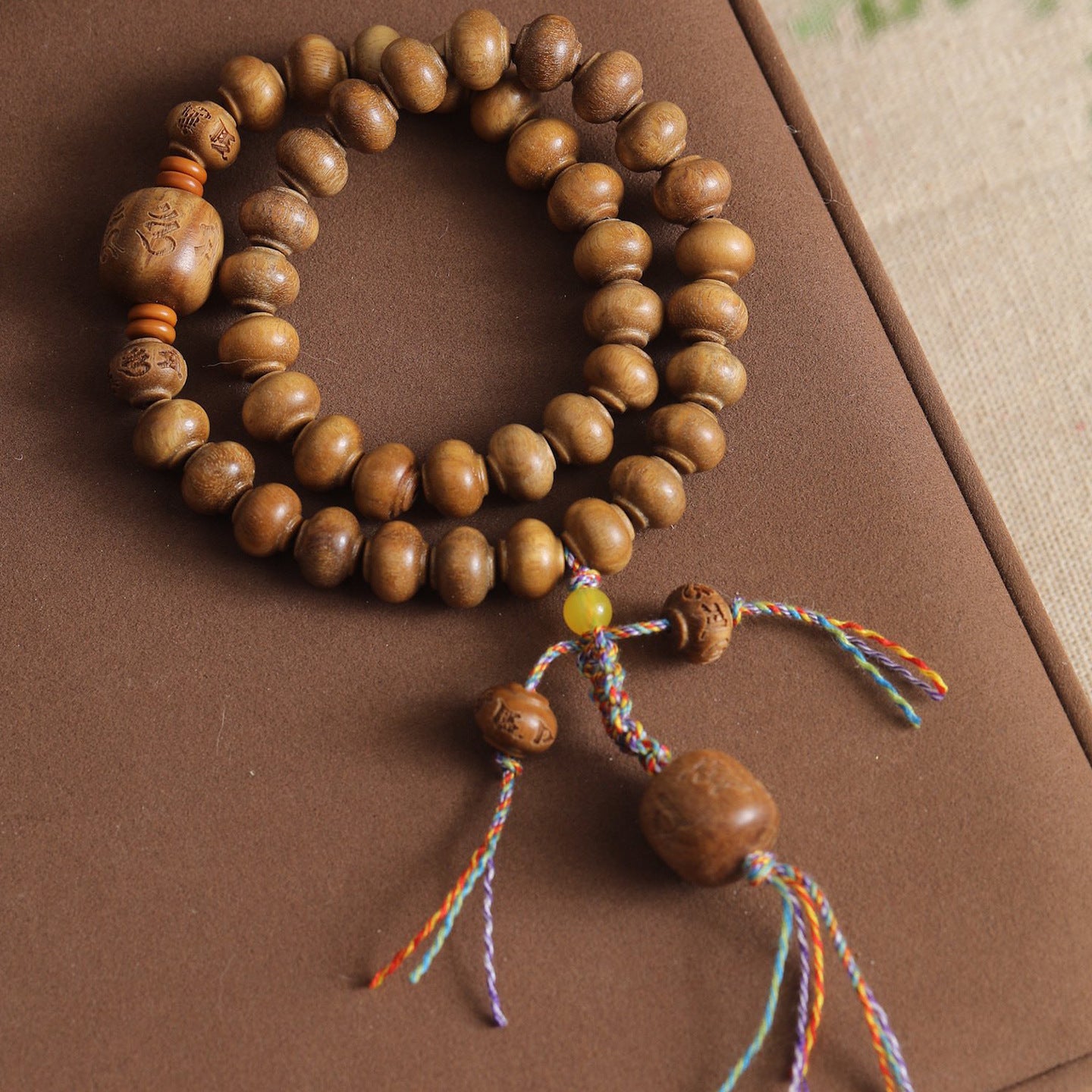 Women's & Men's Natural Green Sandalwood Old Materials Beads Crafts Hand Toy Bracelet