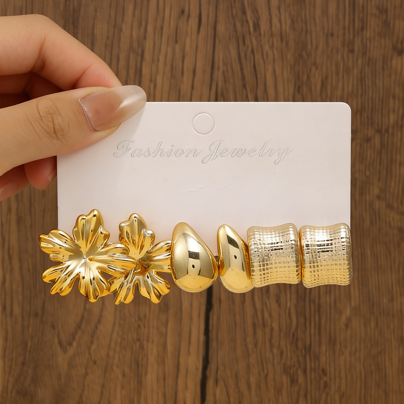 Women's Gold Geometric Fashionable High Sense Combination Earrings