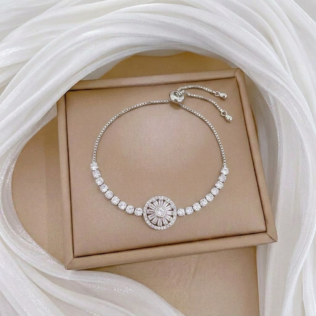 Design Rotating Bauhinia Zircon Flower Gas Clavicle Chain Necklace