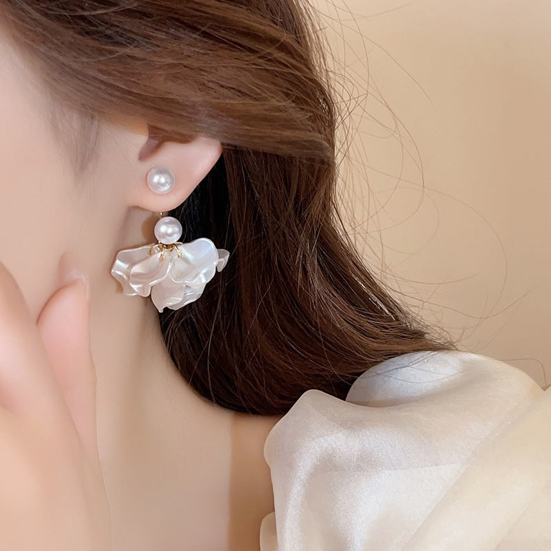 High-grade Elegant Pearl Design White Petal Ear Accessory Super Fairy Stud Earrings