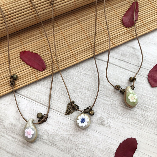 Women's Handmade Retro Sweet Fresh Ceramic Pinch Pendants