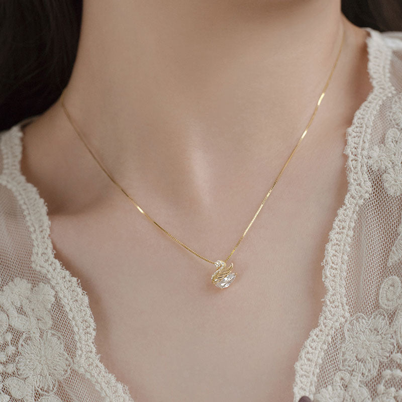 Women's Design Sense Fashion Niche Clavicle Chain Pendants