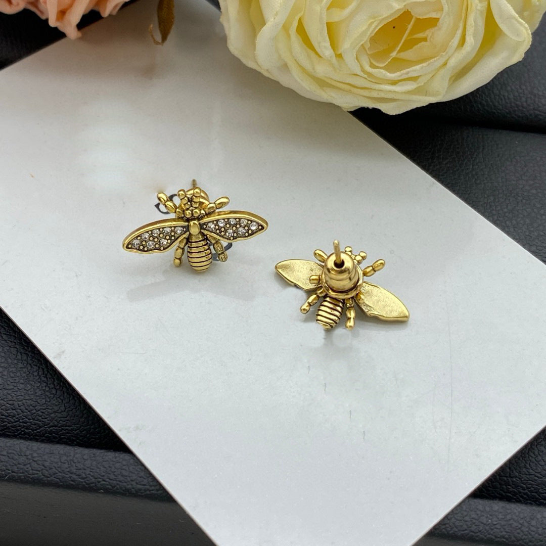 Women's Bee Ear Sier Needle High-grade Light Stud Earrings