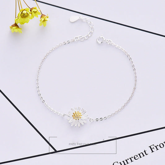Women's Cute Fashion Korean Fresh Daisy Hand Bracelets