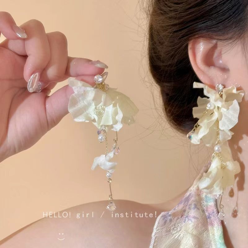 Petal Flower Vacation Tassel Ear Design Clip Advanced High-key Dignified Earrings