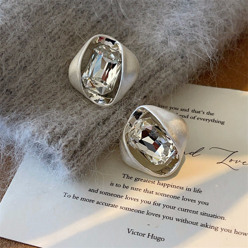 Design Irregular Brushed Cut Zircon Old Money Style Refined Grace Rings