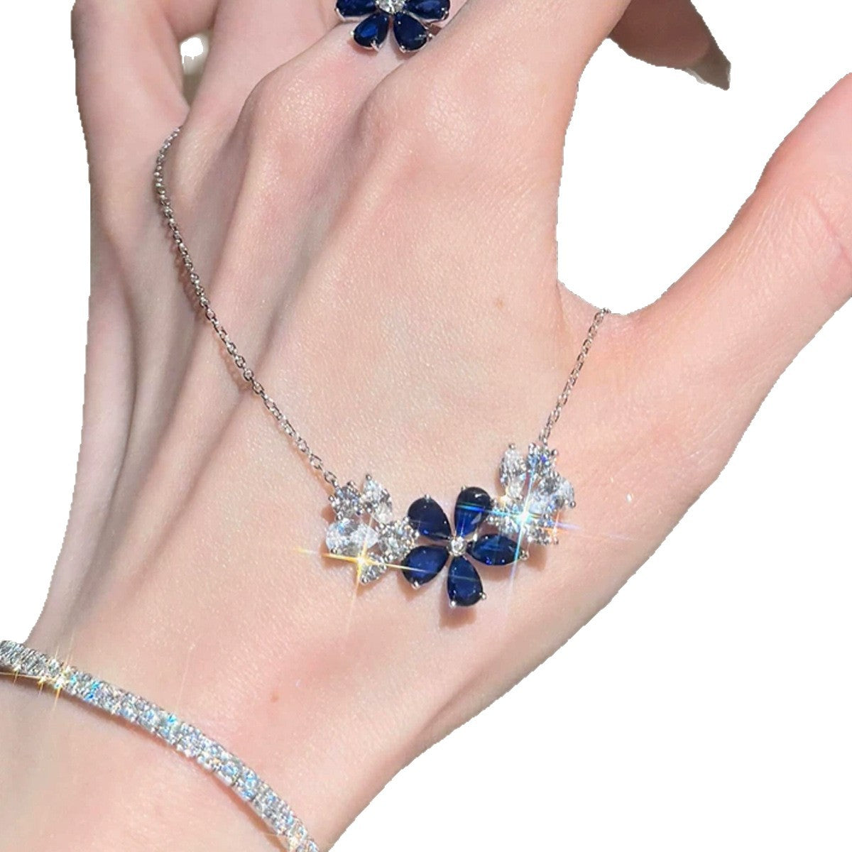 Women's Zirconium Flower Suit Light Luxury Atmosphere Sense Minority Rings