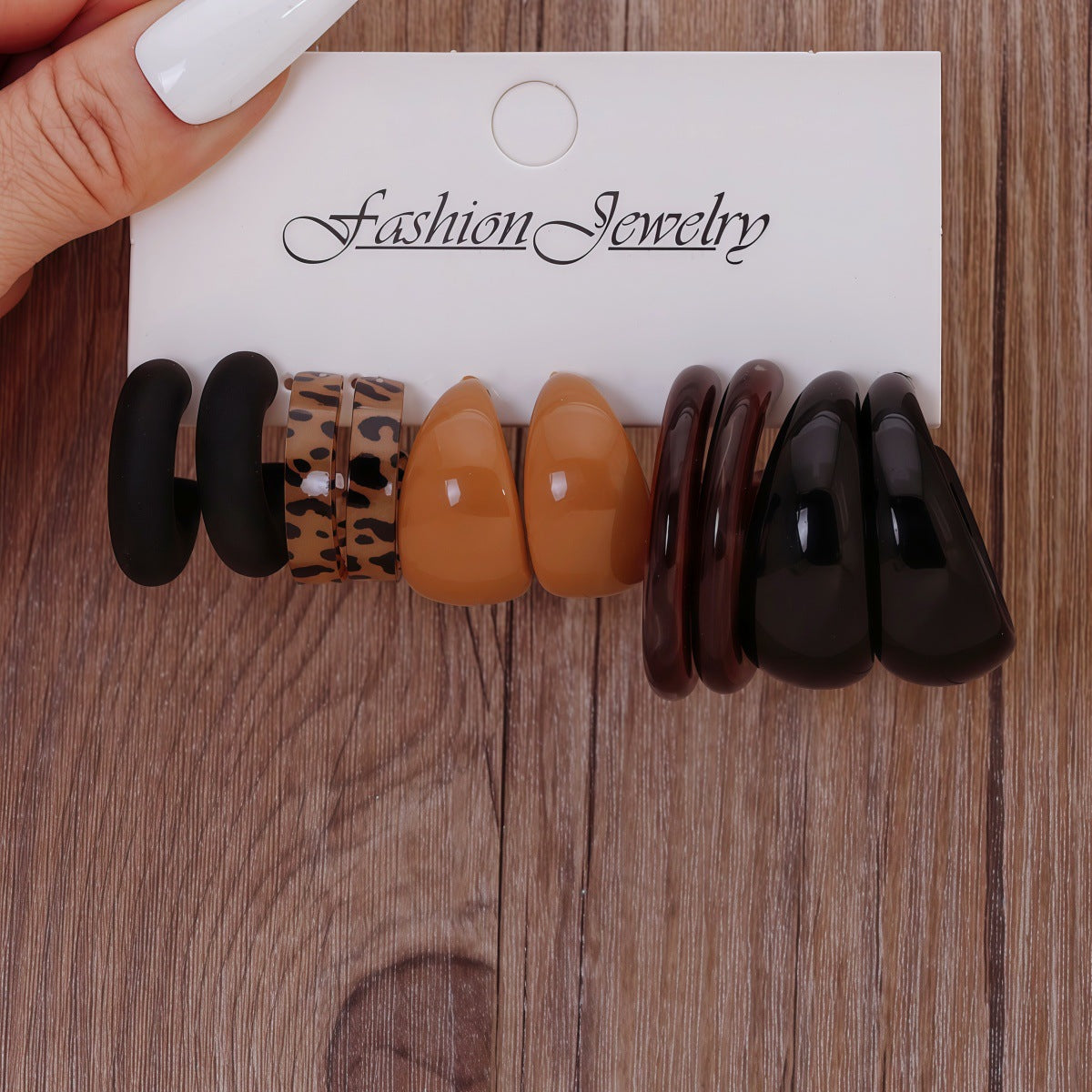 Women's Fashion Suit Temperament Wild Personality Trendy Style Earrings