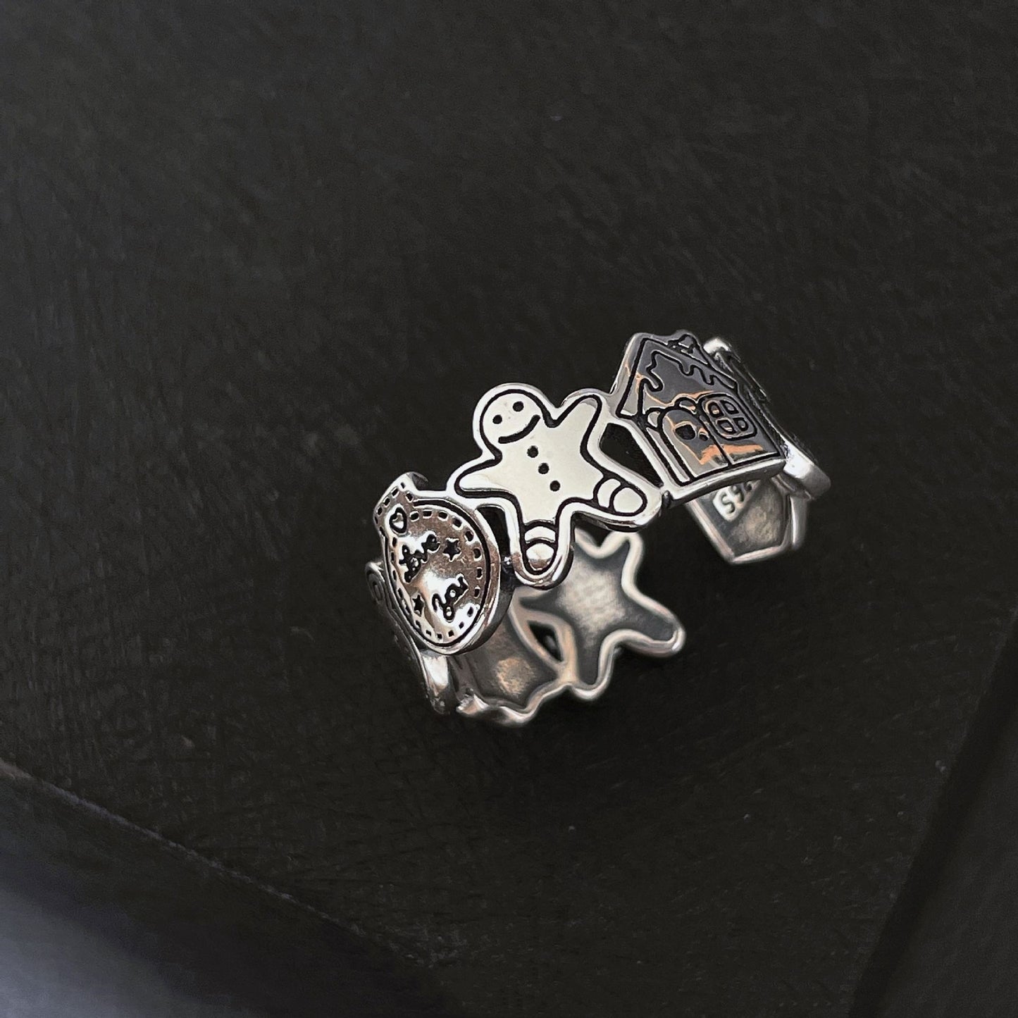 Cross Army Flower Embossed Female Retro Rings