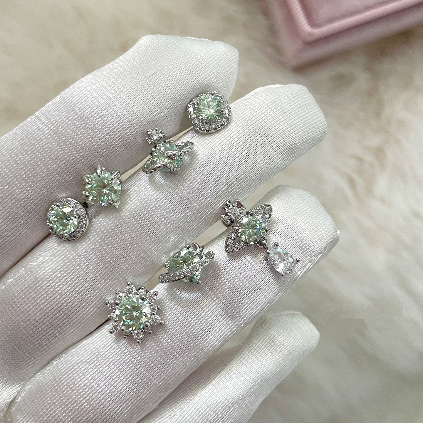 Apple Green Series Titanium Steel Flat Female Niche Stud Earrings