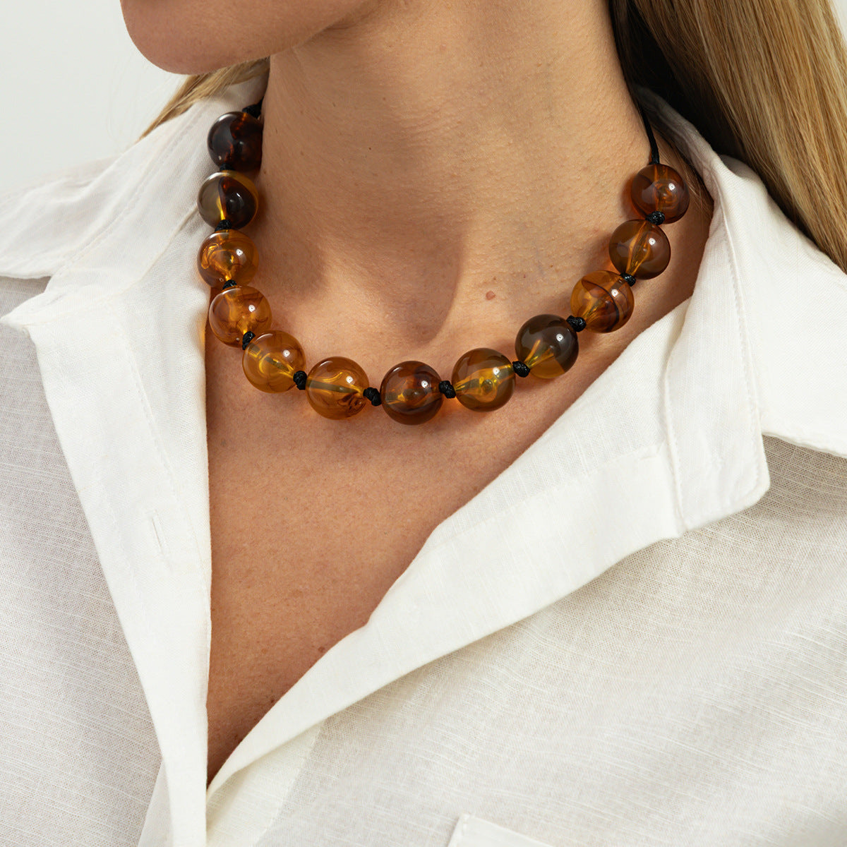 Personalized Blooming Resin Round Beads String Of Clavicle Necklaces
