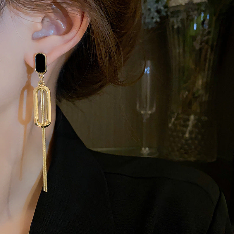 Niche Long Oval Tassel Sier Needle Pierced Geometric Metal Rings