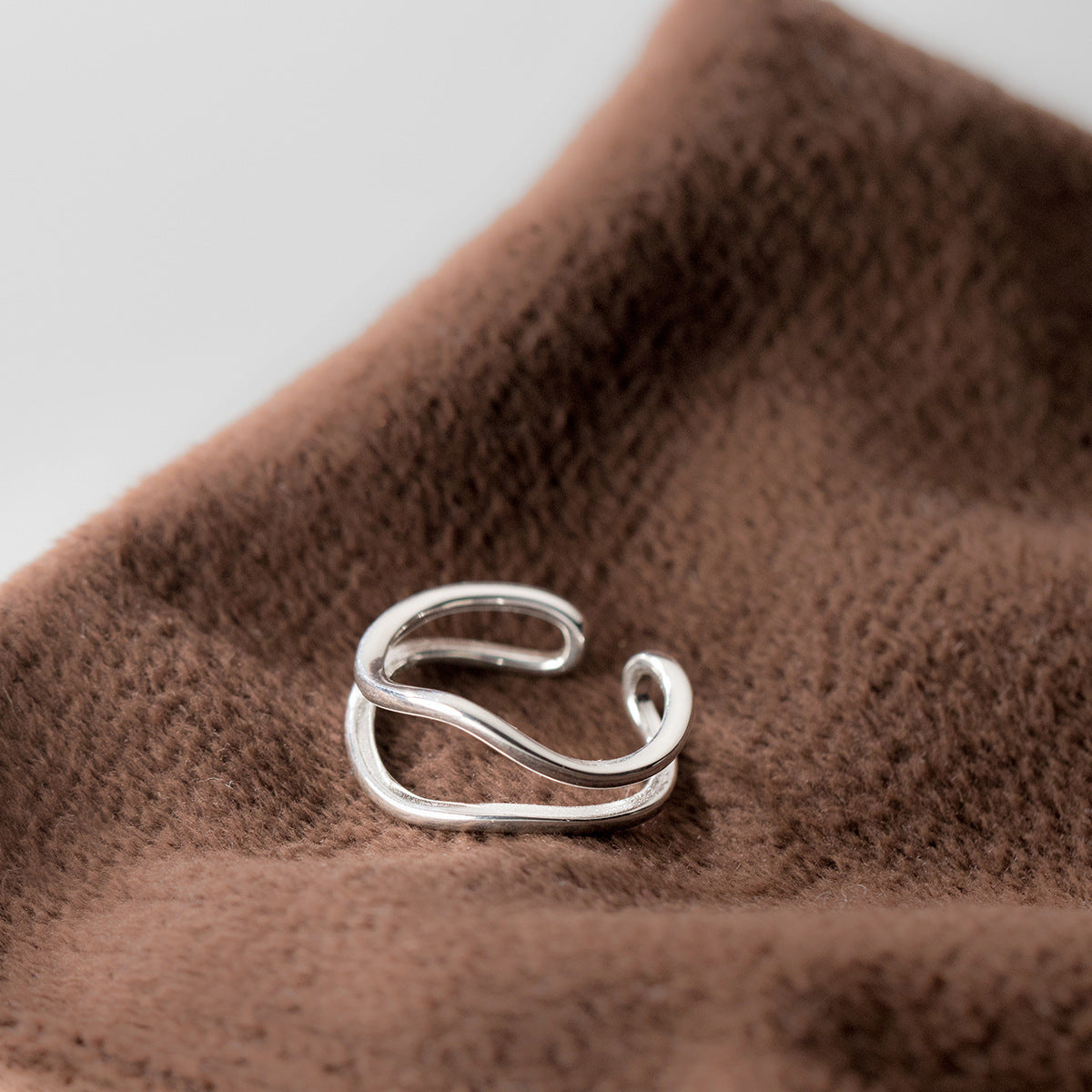 Sterling Sier Minimalist Wave Niche Design Rings