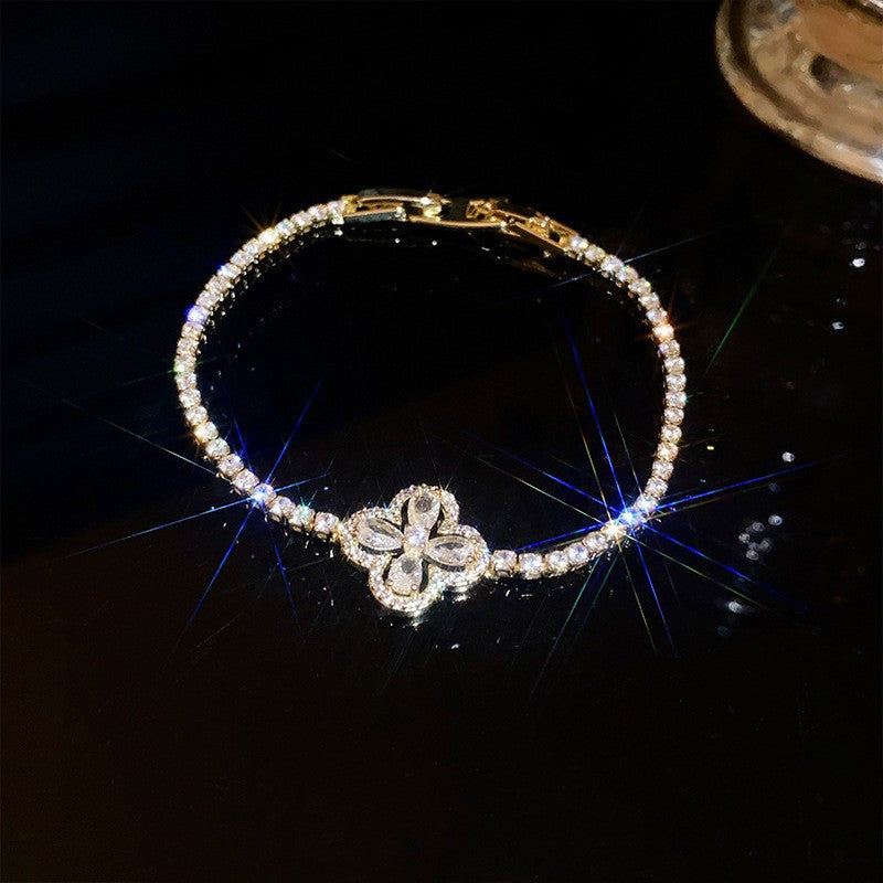 Women's Flower Zircon Super Flash Temperamental Light Bracelets