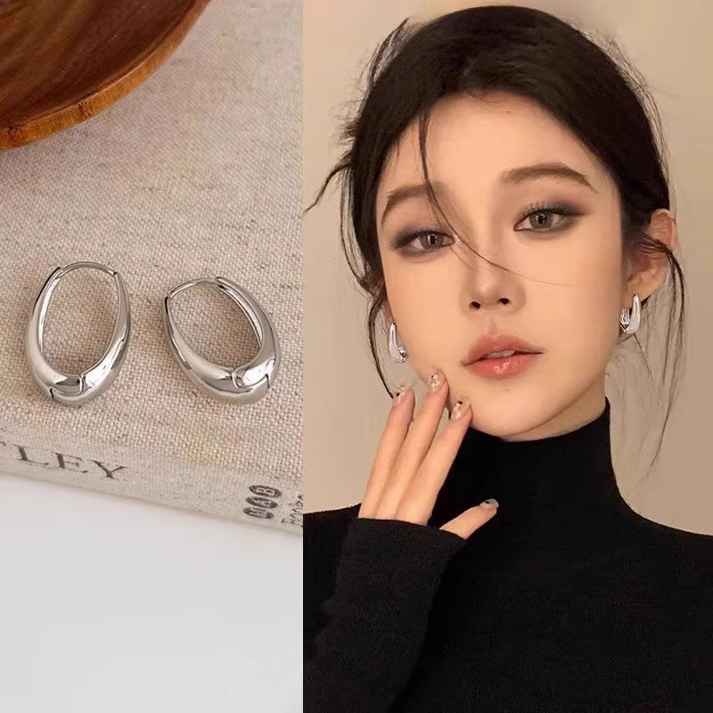 Women's Retro Affordable Luxury High-grade Ear Atmosphere Round Niche Earrings
