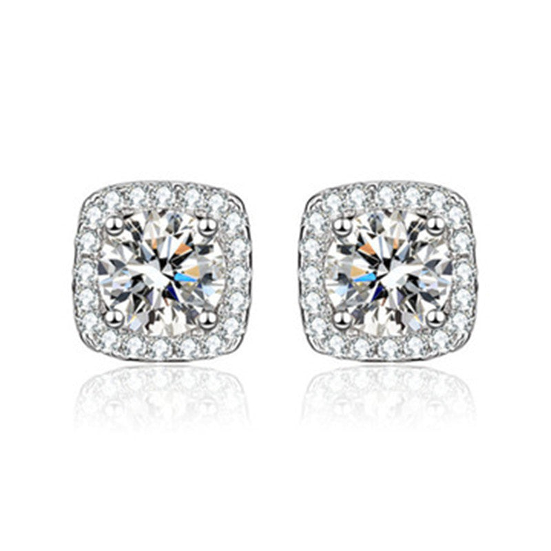 Streaming On Simulation Moissanite Ear Eight Hearts Arrows Earrings