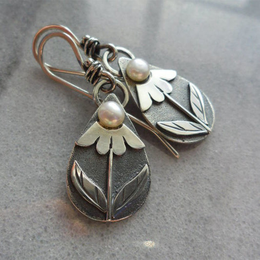 Women's Water Drop Three-dimensional Lace Leaves Metal Alloy Vintage Earrings