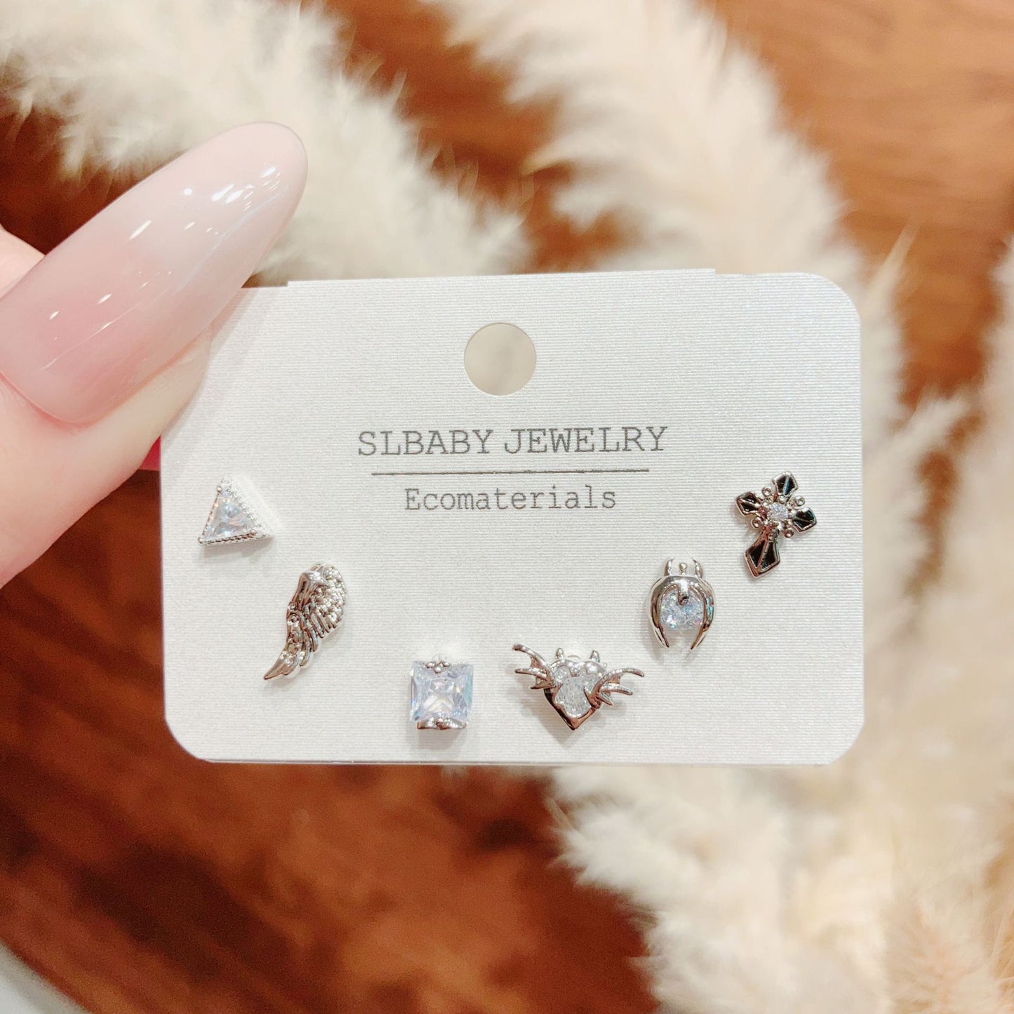 Women's & Men's Three-piece Suit Light Luxury Personality Fashion Stud Earrings