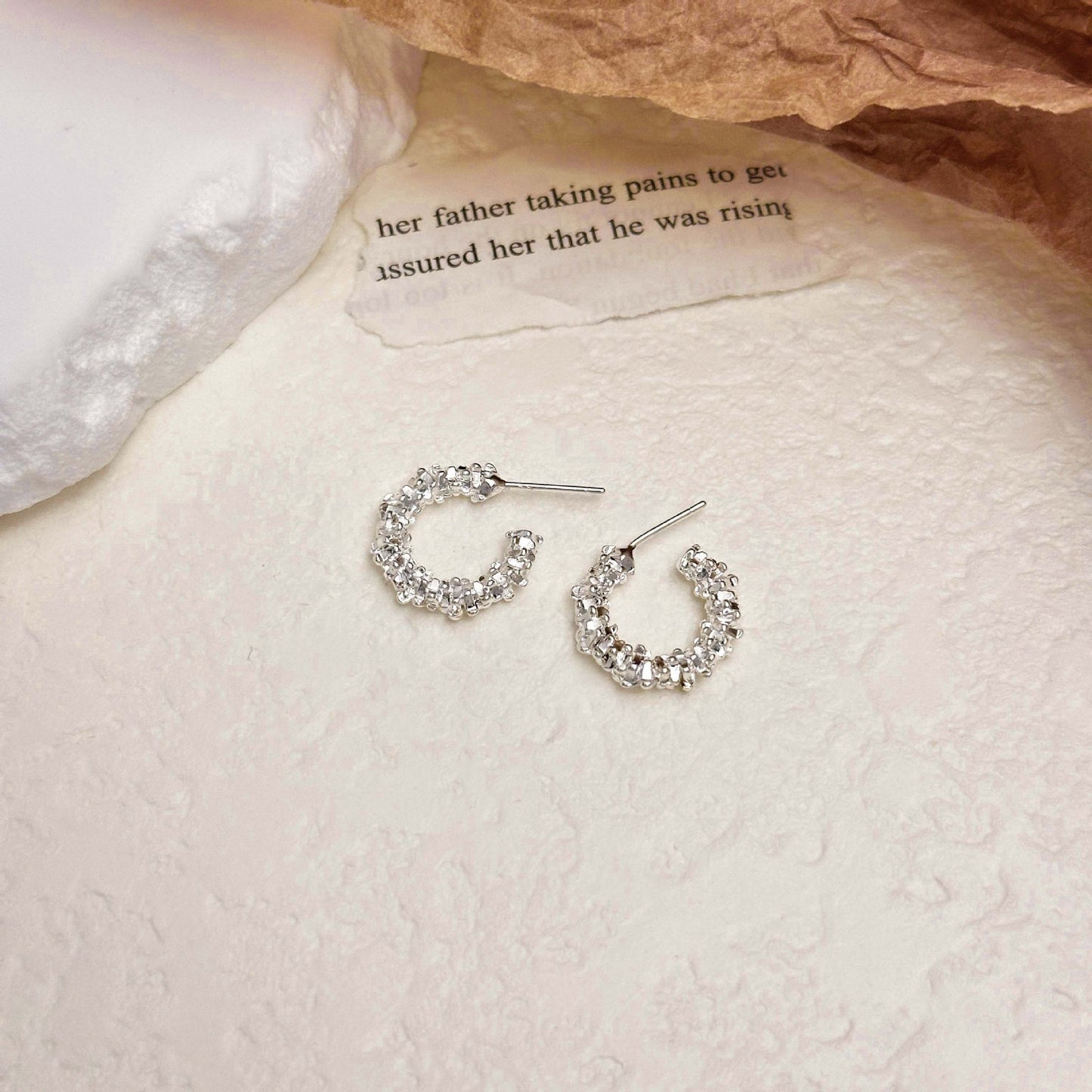 Fashionable Metal Texture Light Luxury Simple Earrings