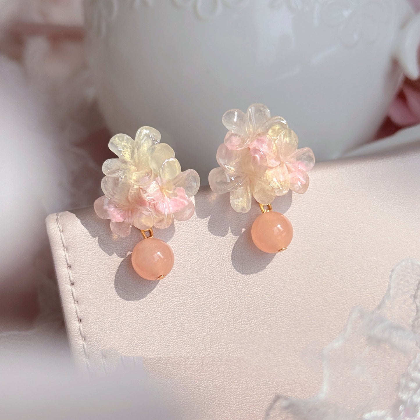 Women's Chinese Retro Blooming Flower High-grade Resin Fashion Style Earrings