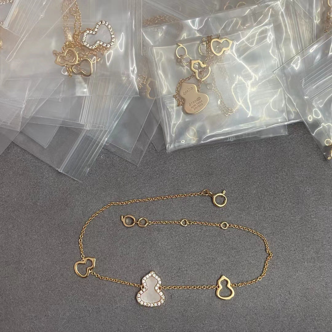 Small Medium V Gold Female Red Agate White Shell Light Necklace
