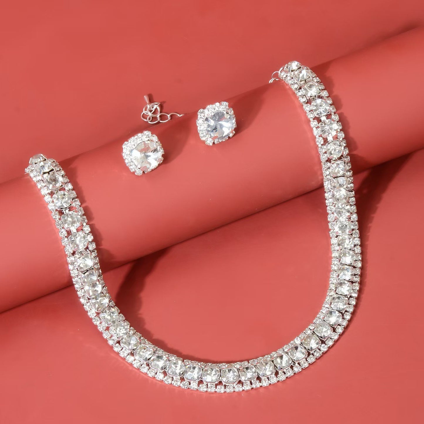 Fashion Claw Chain Zircon Elegant Design High Sense Necklace