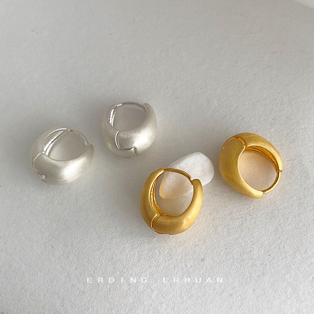 Women's Style Retro Minimalist Oval Clip Temperament Ear Buckle