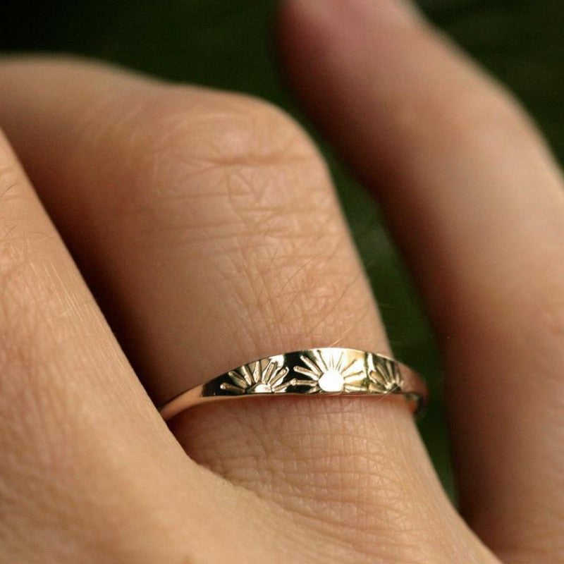 Casual Classy Women's Grid Sunshine Engagement Rings