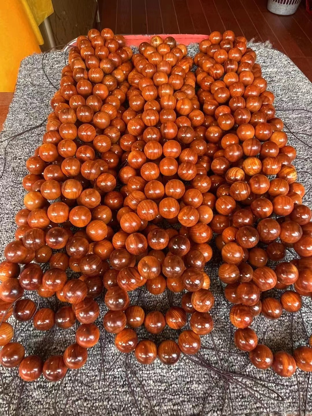 Black Oil High Density Wooden Prayer Beads Gentiana Pattern Bracelet
