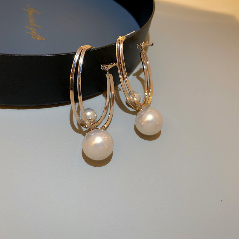 Women's Pearl Flower Fashionable High-grade French Entry Earrings