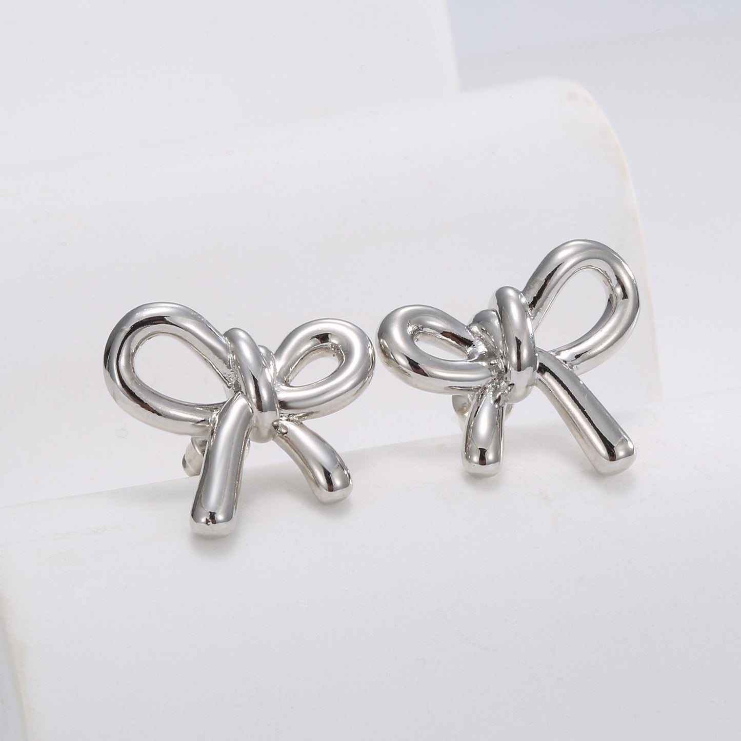 Women's Aloofness Style Suit Design Delicate Diamond Elegant Earrings