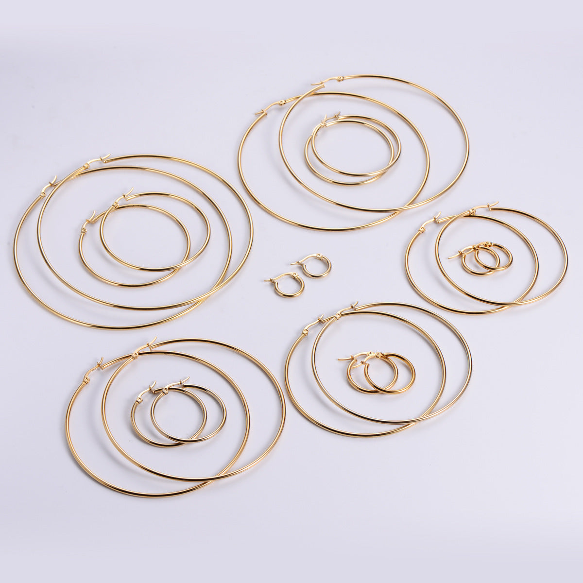 Women's Stainless Steel Round Buckle For Fashion Simple Ear Line