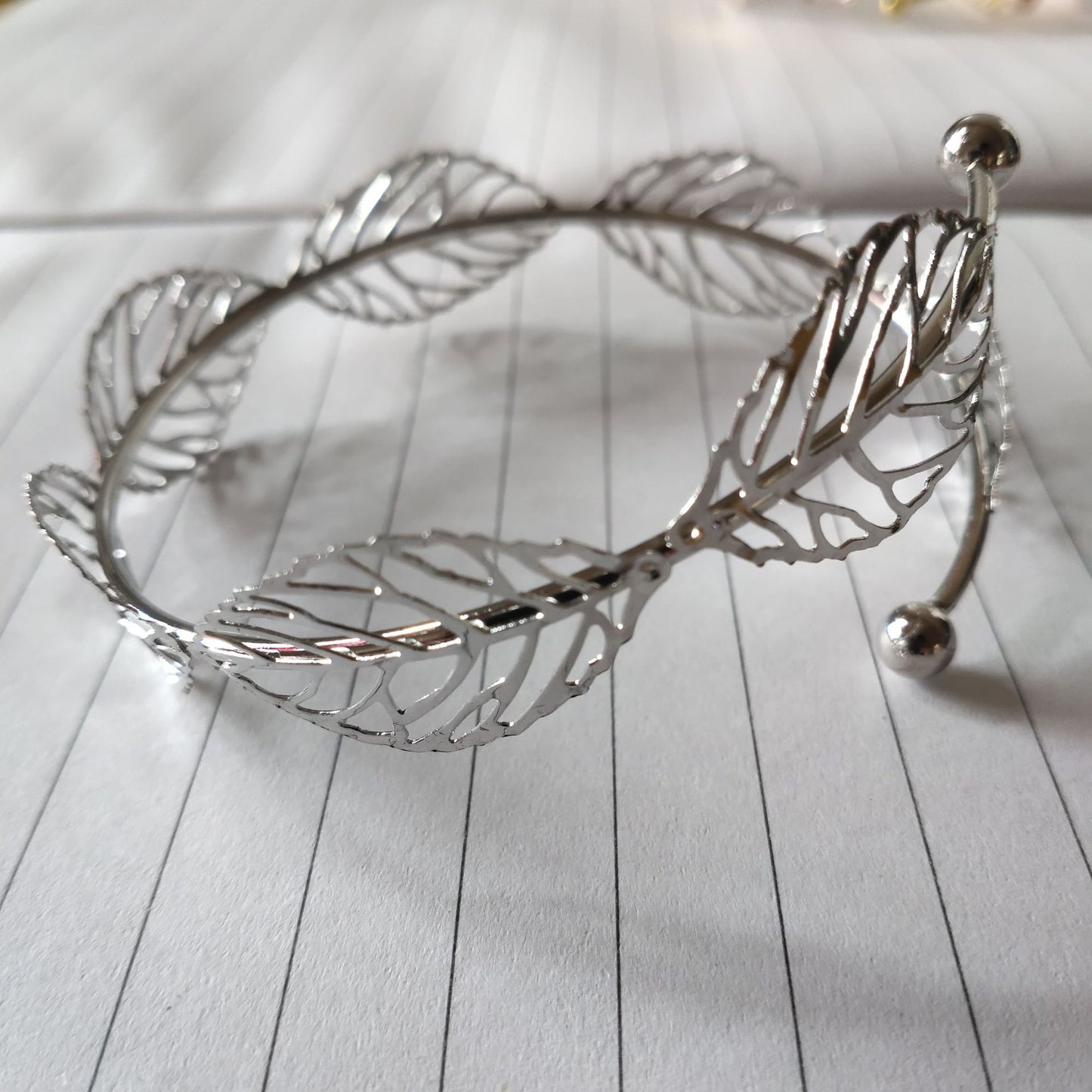 Fashion Armband Leaves Metal Arm Vintage Punk Sweet Bracelet