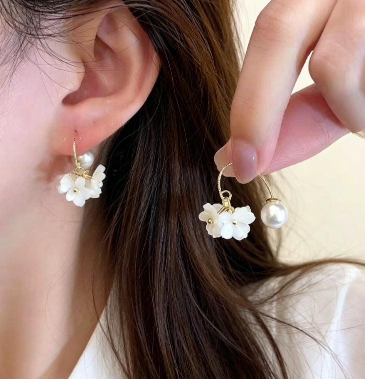 Women's Minority Design Fashionable Flower Light Luxury High-grade Temperament Earrings
