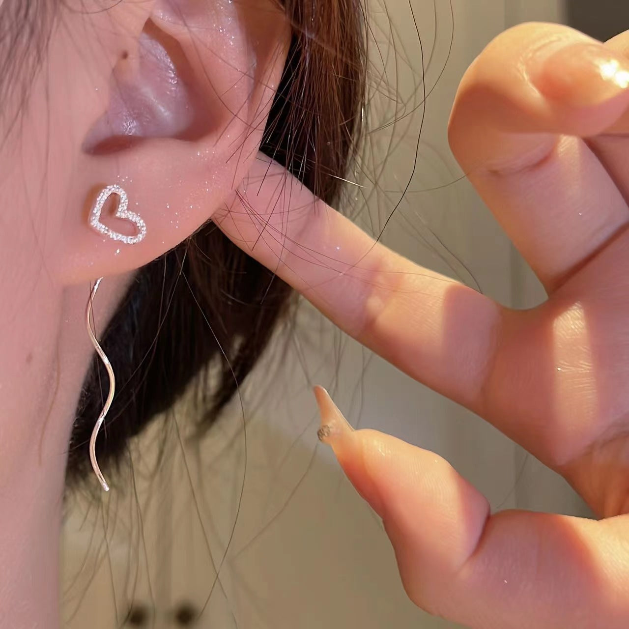 Sterling Sier Sparkling Hollow Frosted Heart Wavy Threads Stylish Graceful Ear Line