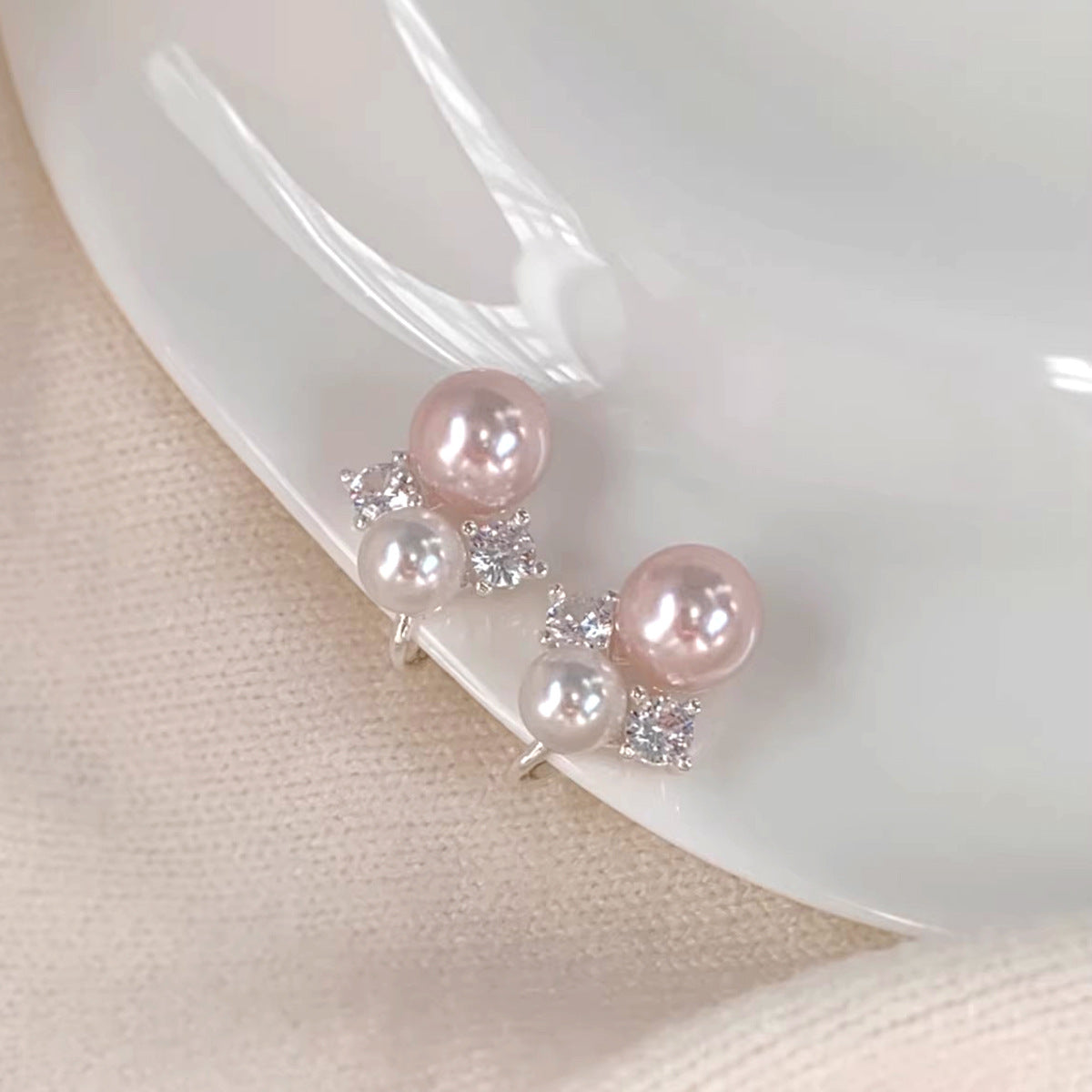 Gentle Pink Pearl Zircon Light Luxury Minority High-grade Exquisite Elegant Earrings