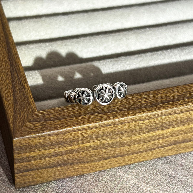 Trendy Vintage Flower-de-luce Cross Punk Open Female Dark Style Crown Rings