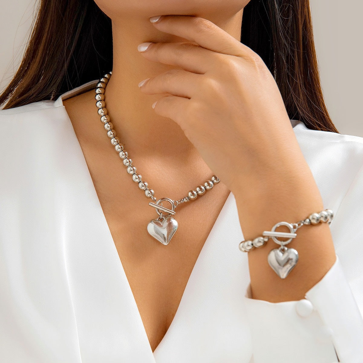 Women's Exaggerated Geometry Round Beads Imitation Pearl Necklace