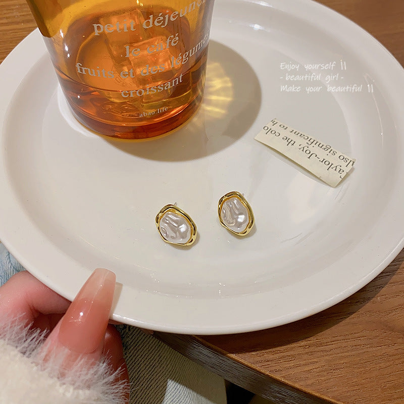Sier Needle French Baroque Unique Design Pearl Female Light Luxury Stud Earrings