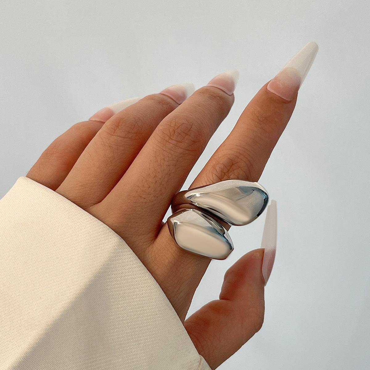 Glossy Surface Female Texture Water Drop Open Egg Face Ring