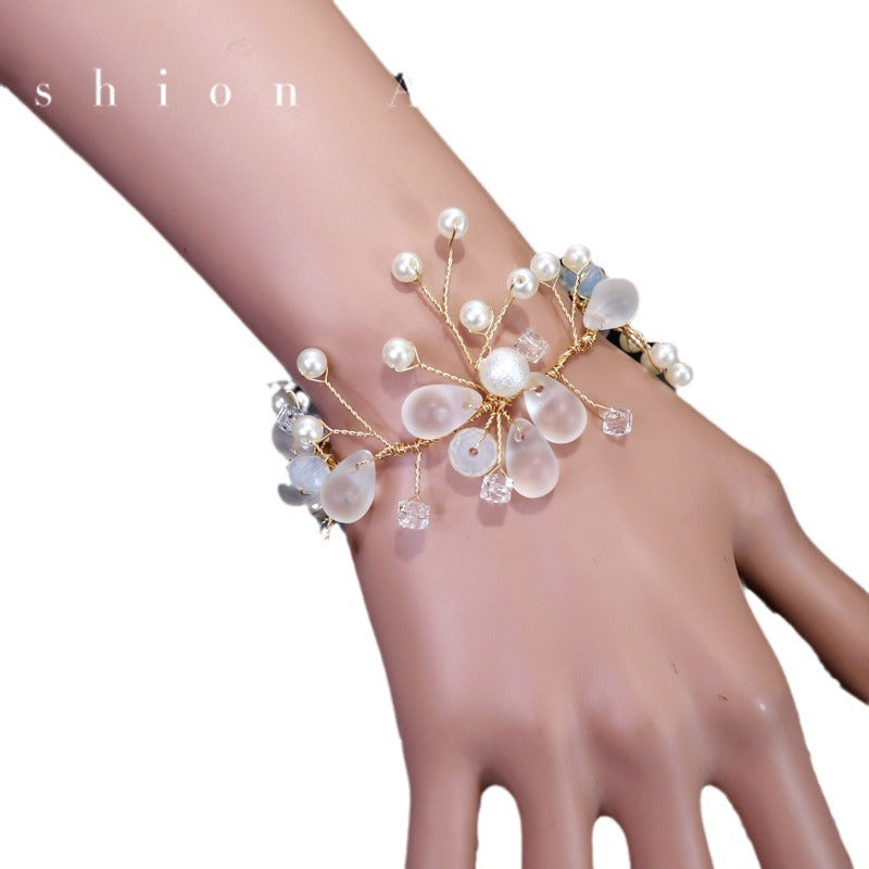 Wrist Flower White Pearl Handed Wedding Gift Sisters Group Event Bracelet