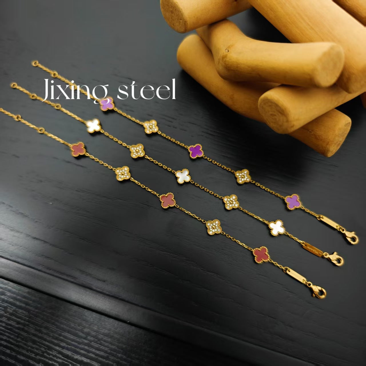 High Version V Pork Belly Four-leaf Clover Titanium Steel Bracelet