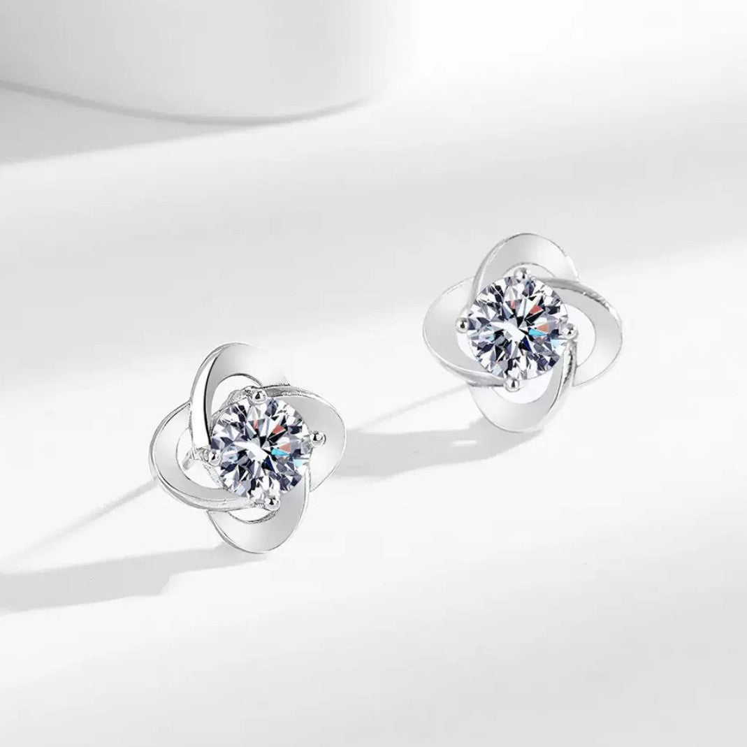 Four-leaf Clover Three-dimensional Flower Fashion Diamond Ear Stud Earrings