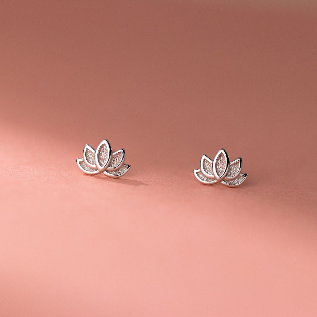 Mild Luxury Retro Chinese Style Lotus Ear Advanced Earrings