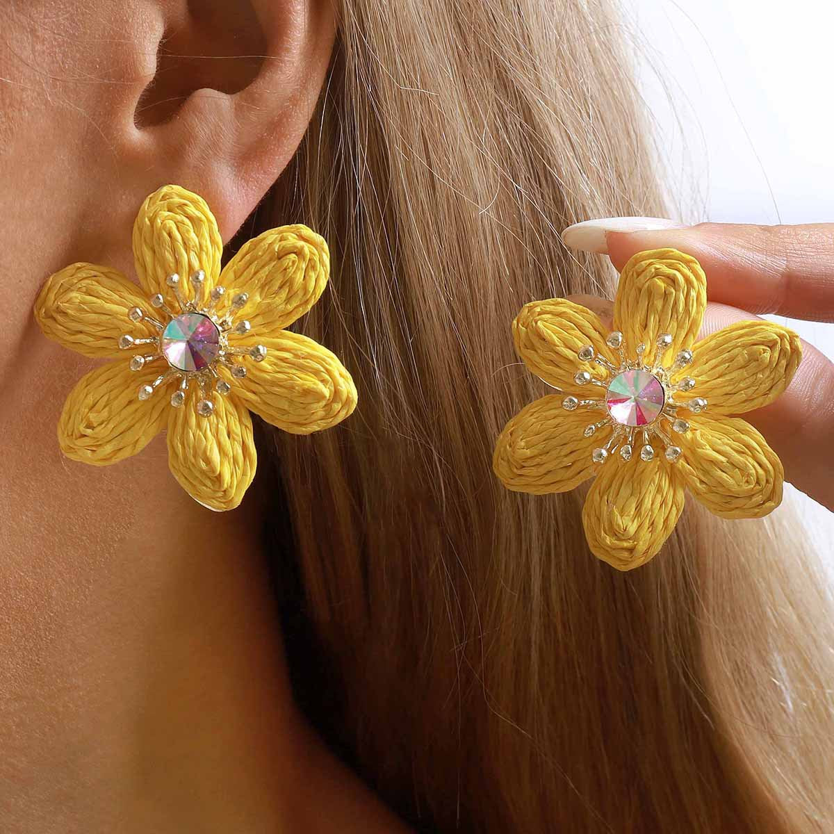 Women's Vacation Style Enamel Color Flower Pearl Light Luxury High-grade Earrings