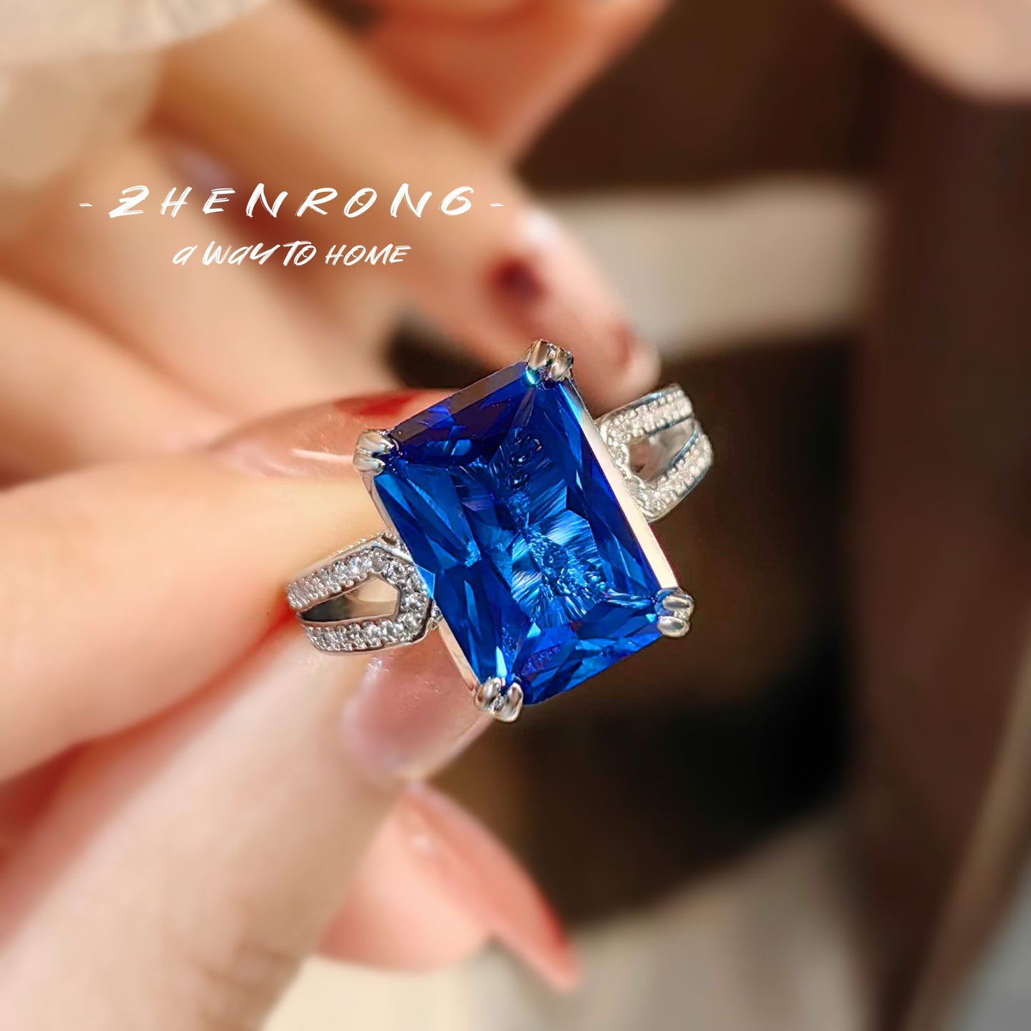 Women's Emerald With Simple Cold Diamond Red Corundum Blue Ring