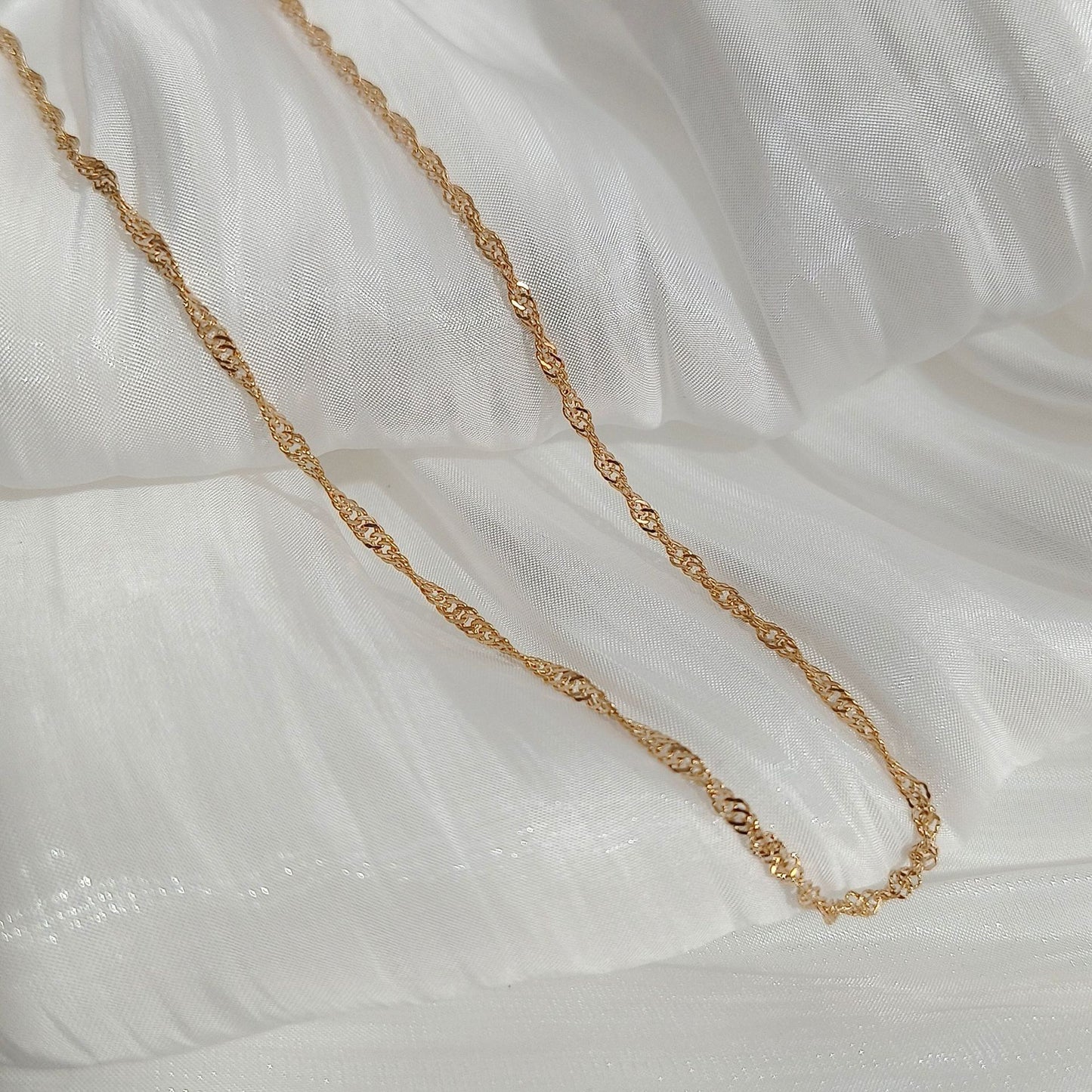 Women's High-grade Water Wave Chain Clavicle Fashion Simple Metal Choker Necklaces
