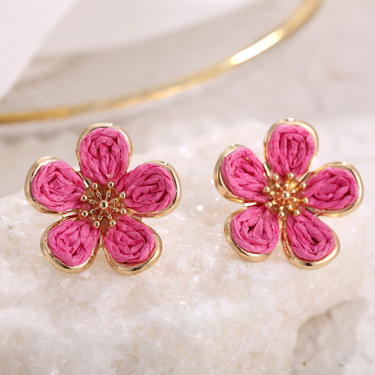 Raffia Flower Small Fashion Hand-woven Simple Earrings