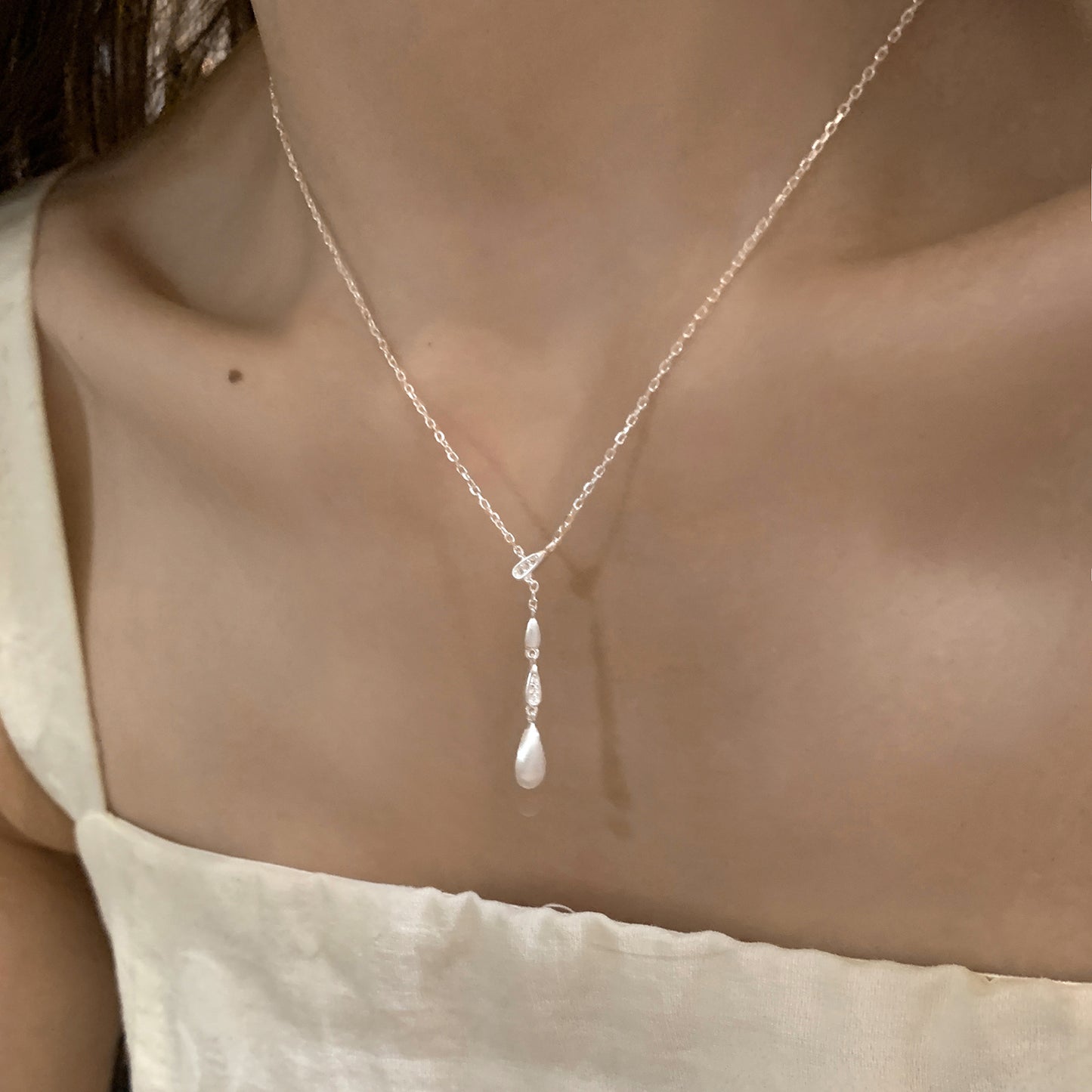 Women's Y-shaped Rhinestone Brushed Water Drop Retro Style Niche Exquisite High-grade Necklaces